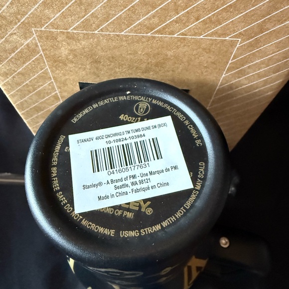 New Stanley 40oz Black and Gold Laser L Engraved V with Straw - Picture 7 of 7